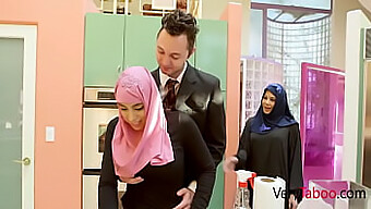 Gặp Gỡ Chủng Tộc Với Cô Con Gái Mặc Hijab - Ella Knox